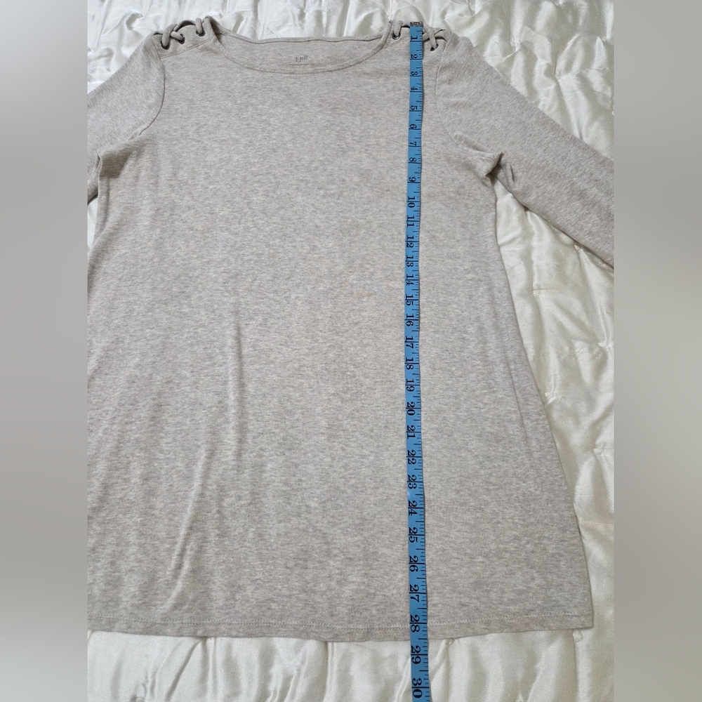 J Jill Laced Shoulder Tunic. - Picture 5 of 8